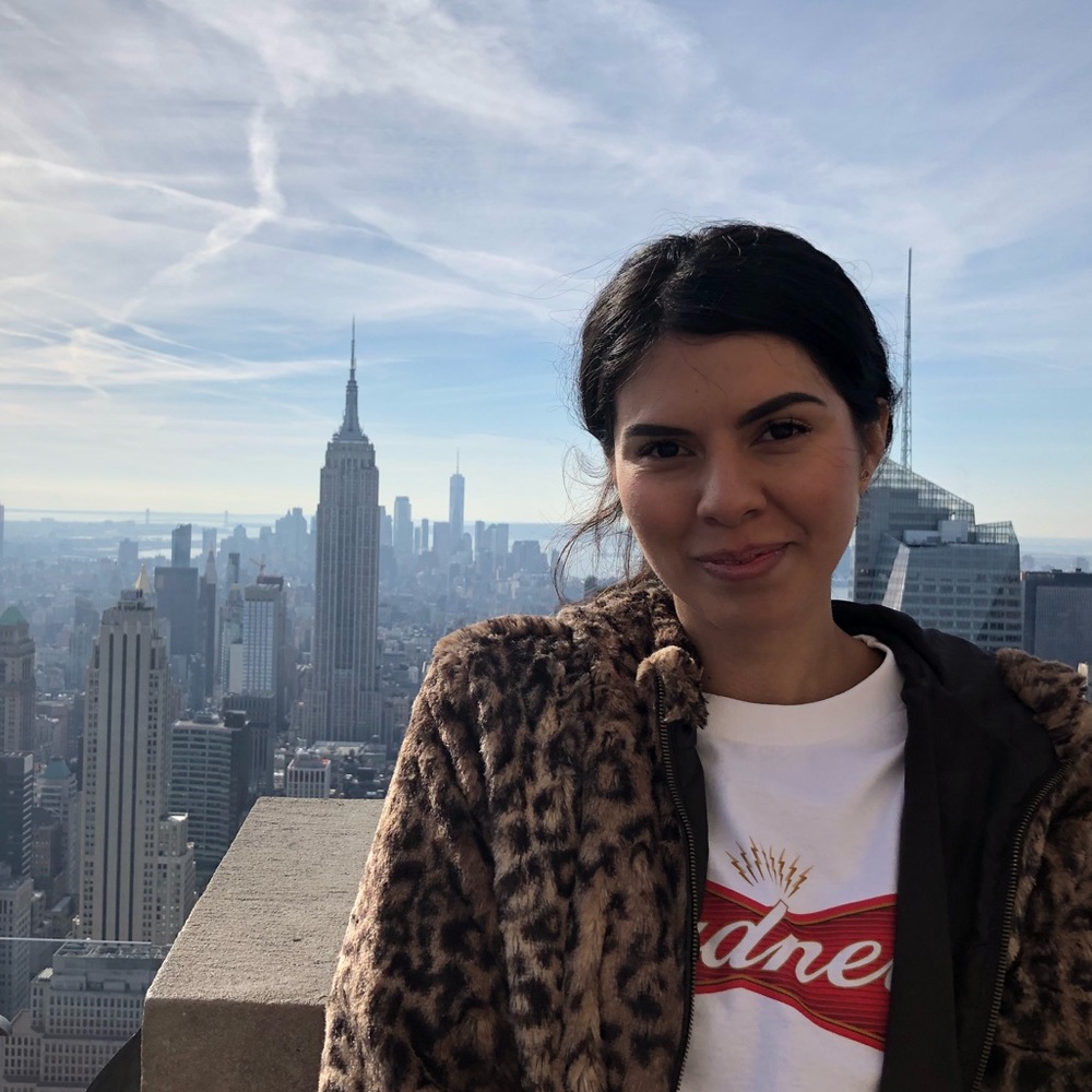 Meet your Posher, Yanira